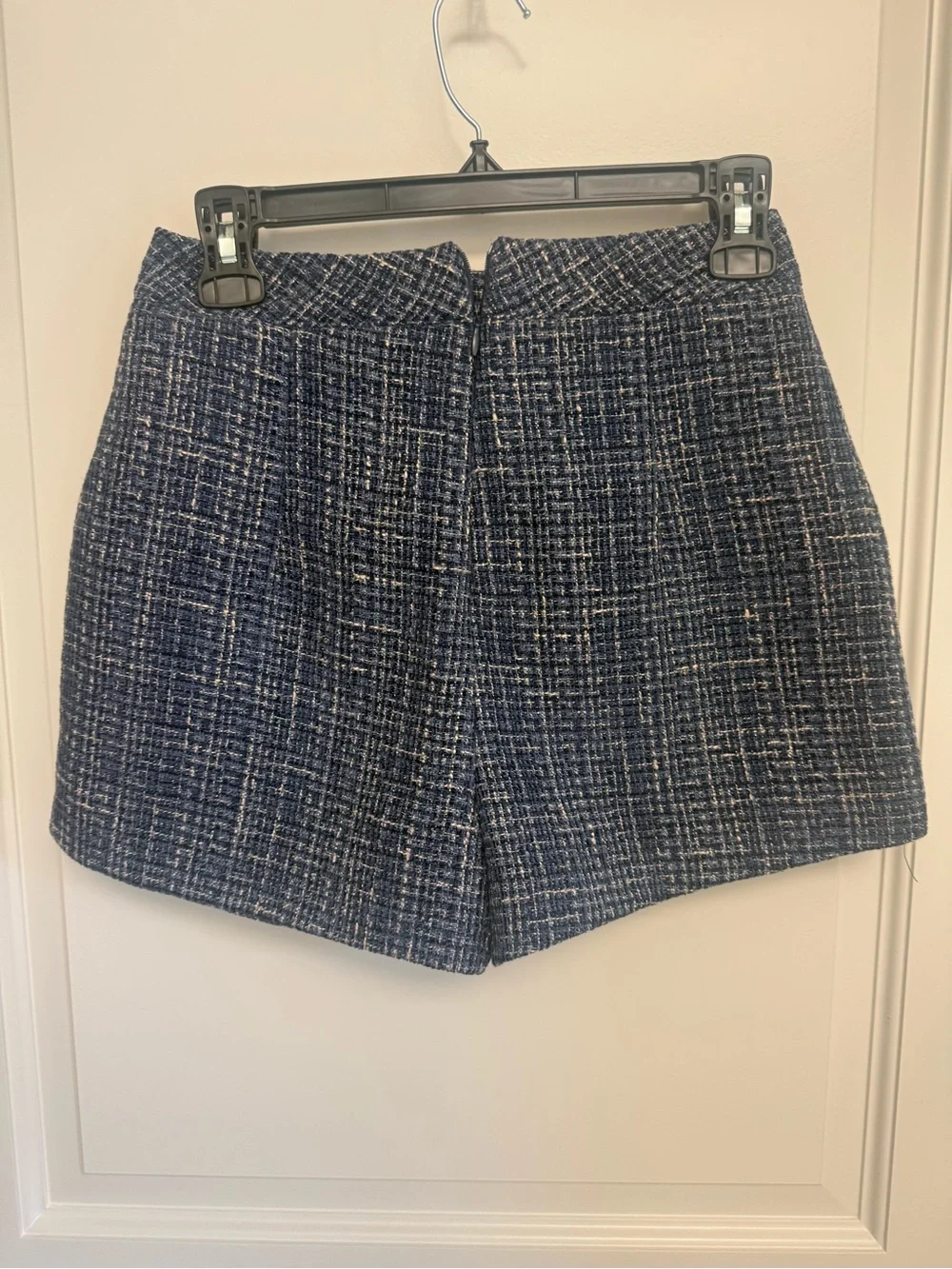 Aqua Navy Tweed skort with Gold Buttons XS. - Picture 4 of 7